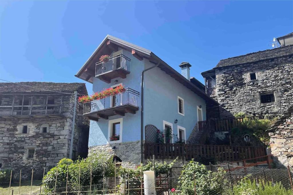 Casa Del Cios Calda E Intima Casetta Immersa Nel Verde Delle Montagne Alpe Basciumo エクステリア 写真